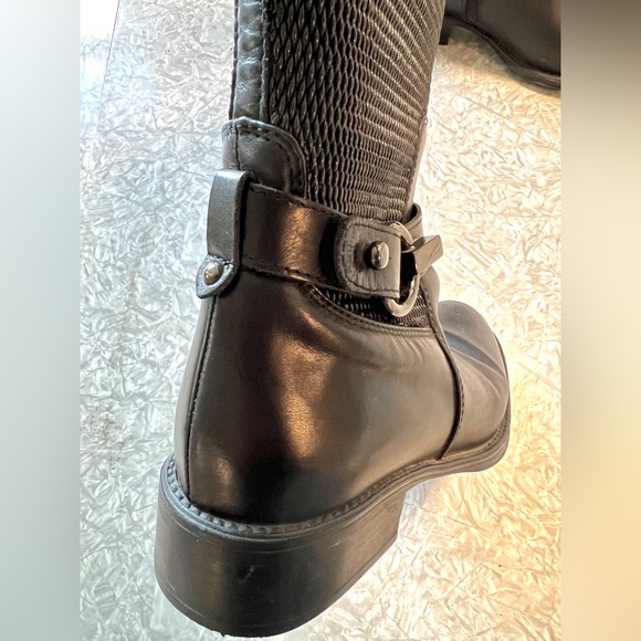 Aquatalia black knee high woven and leather, lug sole riding boots. Sz 7.5 - Picture 6 of 11